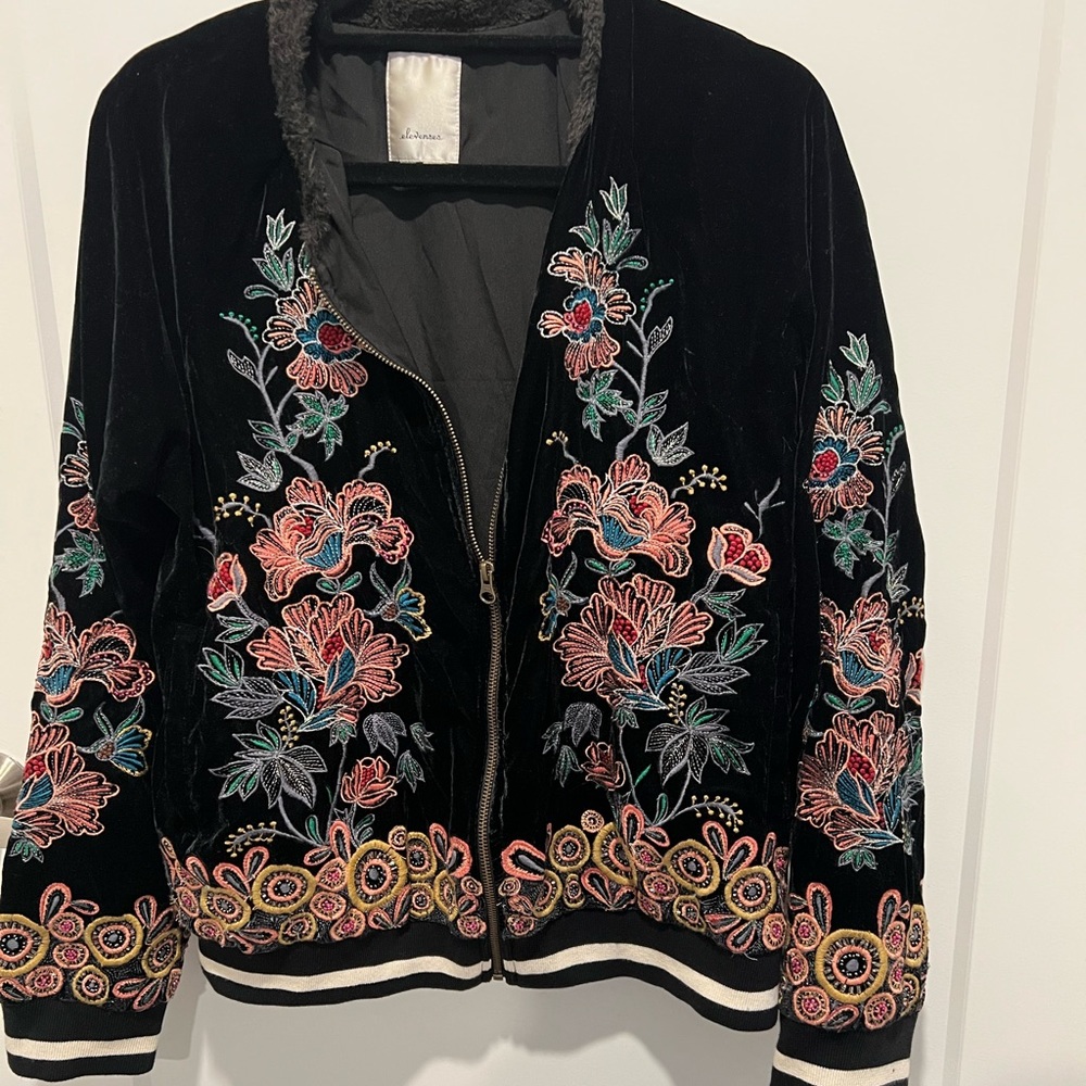 Jacket - Picture 1 of 3